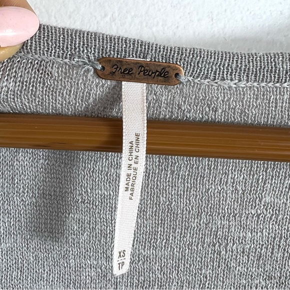 Free People Linen Blend Relax Oversized Fit Charcoal Pullover Knit Sweater Sz XS - Picture 8 of 10